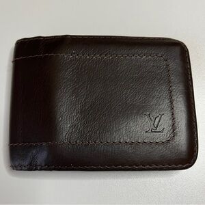 Louis Vuitton leather compact wallet card holder with 6 billets, brown